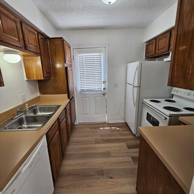 Photo - 1400 Darr St Unit acBUTT03