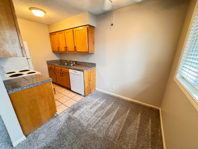 Photo - 1531 D St Unidad 08