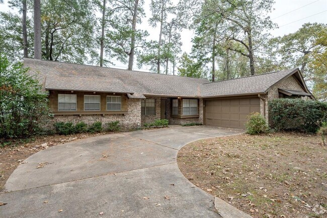 Building Photo - 226 Spring Pines Dr Rental