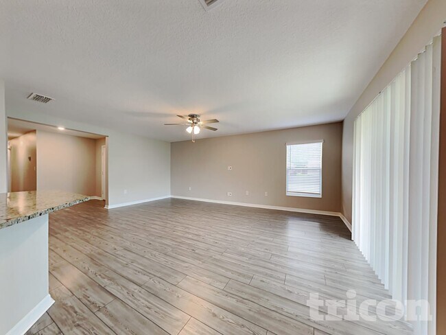 Photo - 304 Kensington View Dr