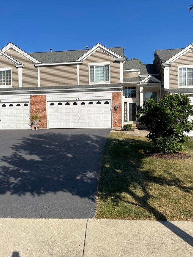 Building Photo - 357 Persimmon Ct