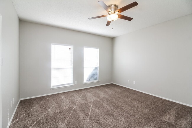 505 Summertree Ln
