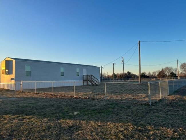 Bullard Mobile Home Park - Bullard Mobile Home Park