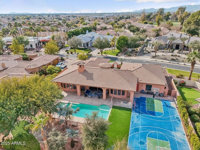 Photo - 351 N Cloverfield Cir