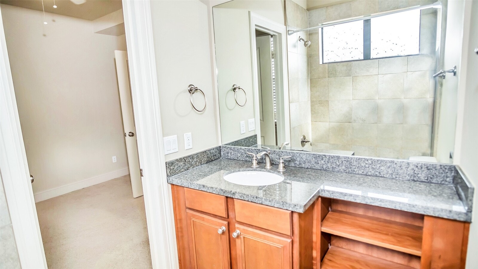 Photo - 1611 Silver St
