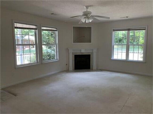 Photo - 1437 Alpine Dr