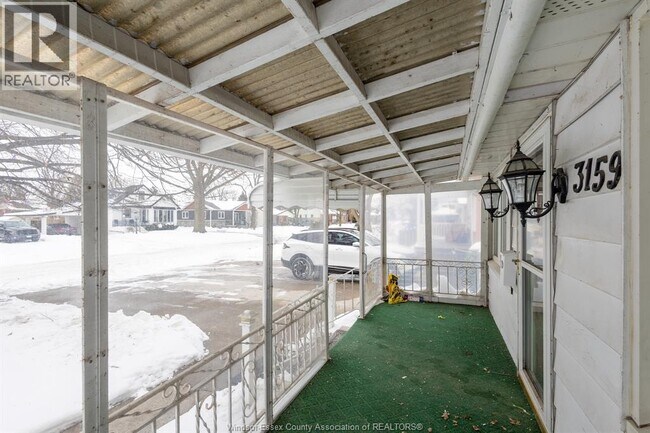 Photo - 3159 Byng Rd