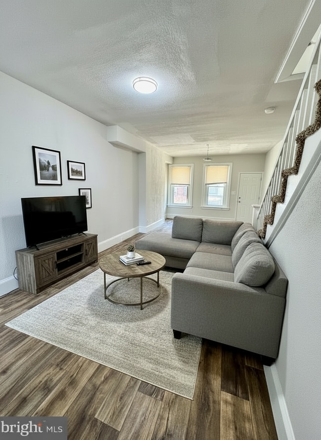 Photo - 2055 E Stella St