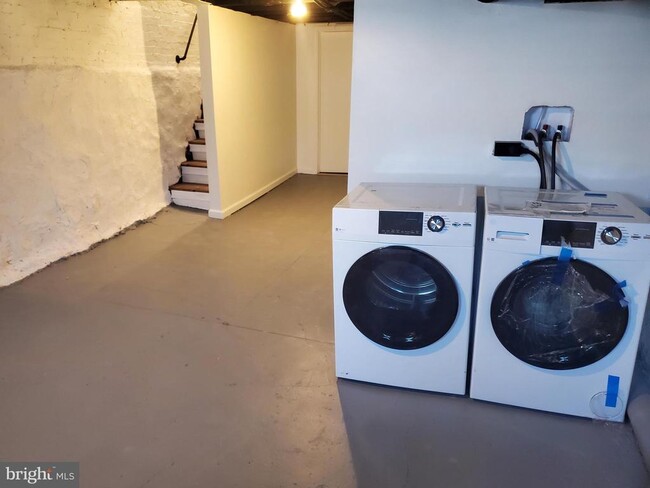 Photo - 604 E Indiana Ave Unit 1