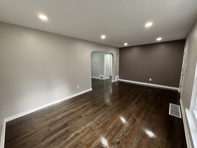 Photo - Charming 4-bed home in Gary!