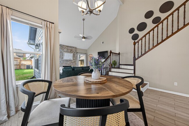 Photo - 6635 Queensclub Dr