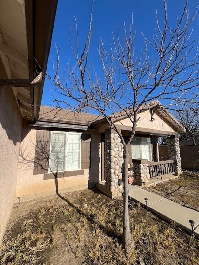 Photo - 402 N Amador St