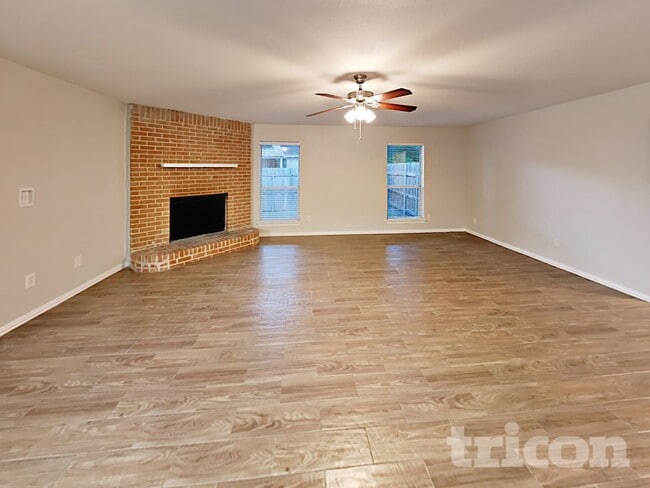 Photo - 836 Greenridge Dr