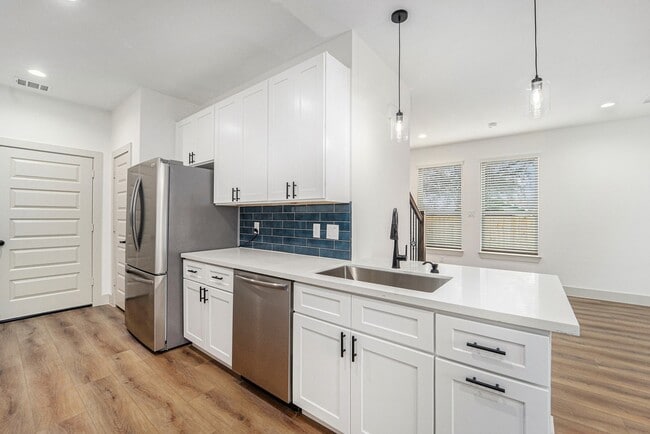 Photo - 6425 Anderson Rd