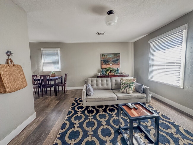 Photo - 5532 N Haight Ave