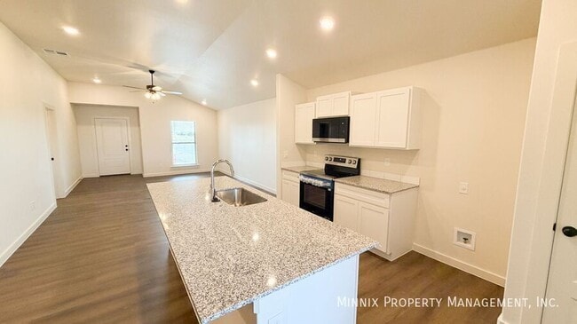Photo - 1202 Cottonwood Ave