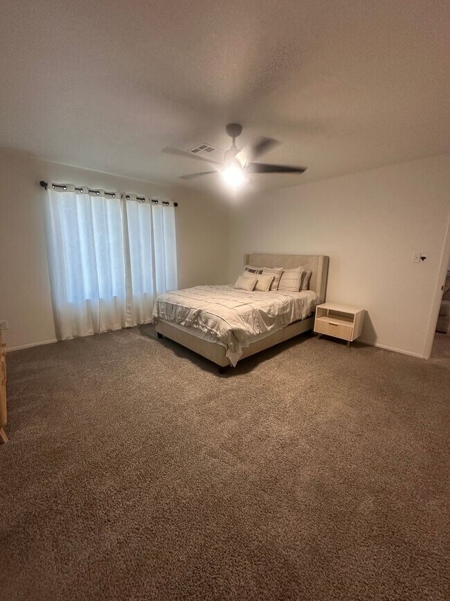 7338 E 44th Pl