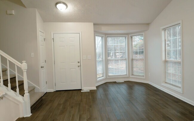 Photo - 1195 Kibbe Cir NW