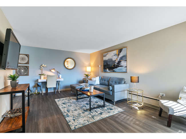 Beautiful Living Room | Apartments For Rent Win Mt Prospect, IL | The Eclipse at 1450 - The Eclipse at 1450 Rental