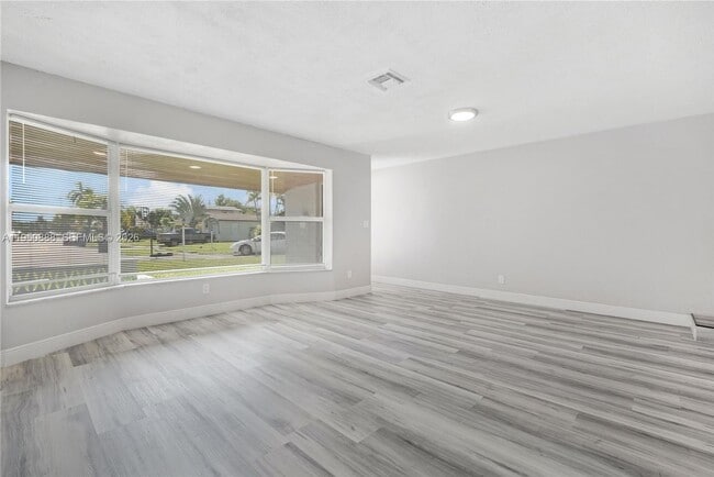 Photo - 3303 NW 37th Ave