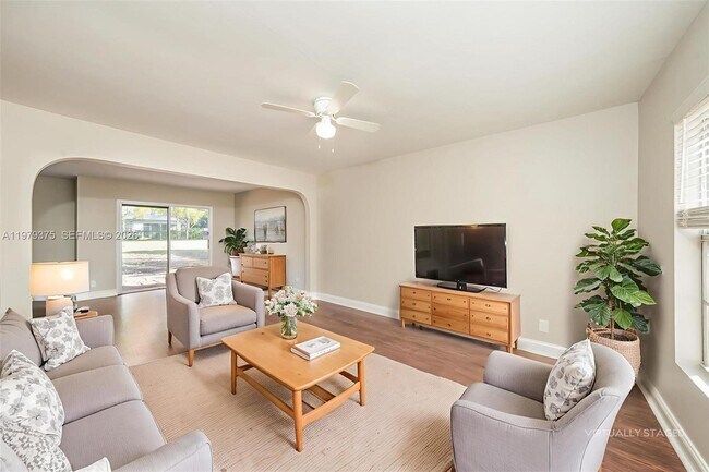 Photo - 5227 Adams Rd