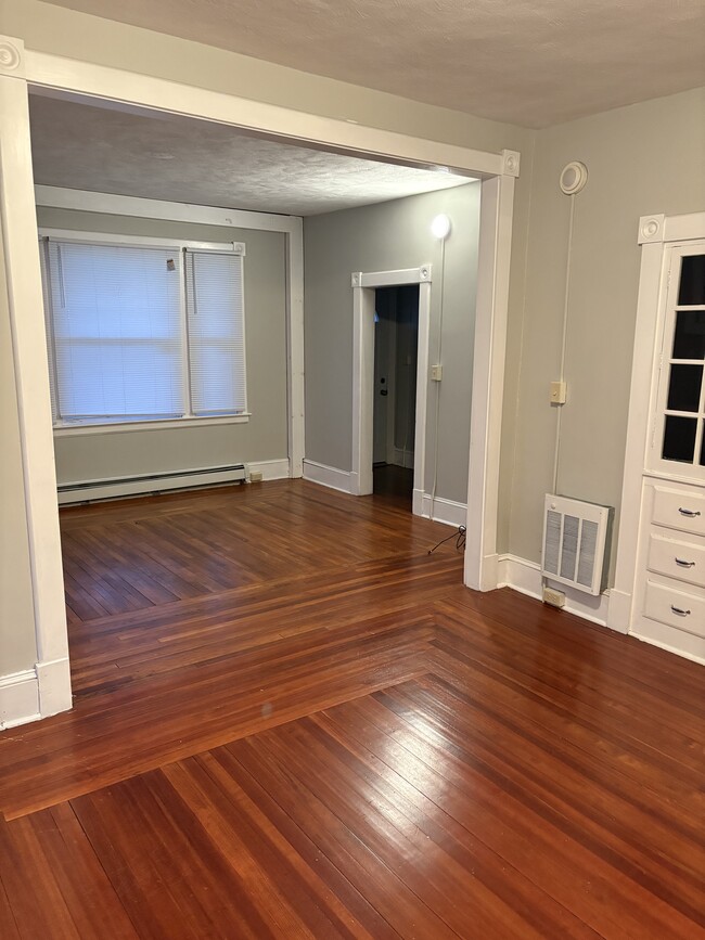 Photo - 25 Wellington St