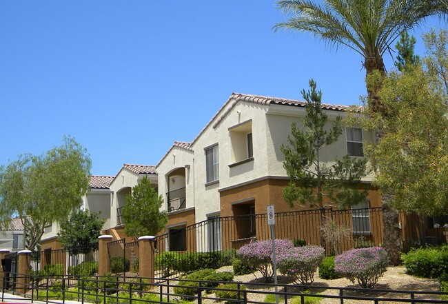 Vintage Desert Rose 55+ Senior Apartments - Vintage Desert Rose 55+ Senior Apartments