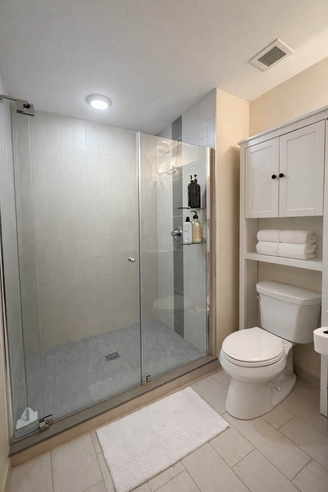 Building Photo - 121 Portland St Unit 706