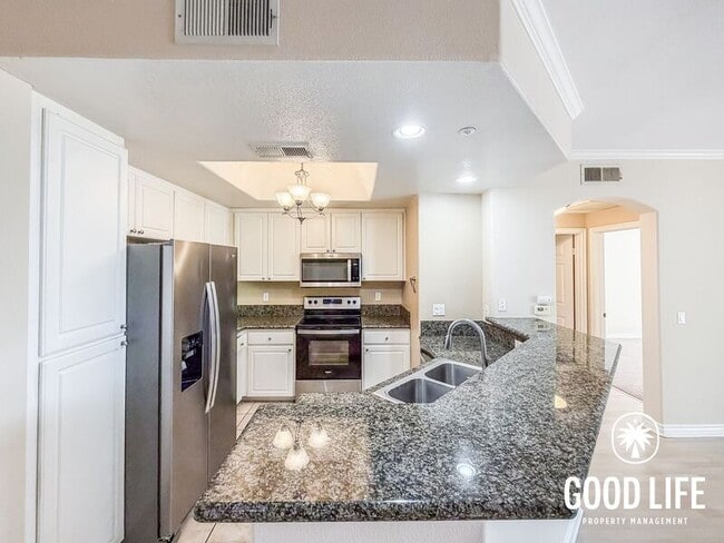 9253 Regents Rd Unit A201