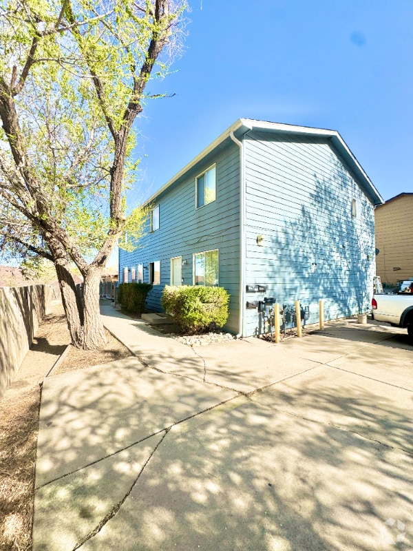 Building Photo - 4325 Lashelle Ave Rental