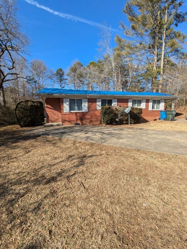 2BD/1BA Duplex in Hickory - 2BD/1BA Duplex in Hickory Townhome