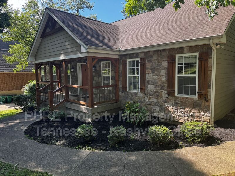 Photo - 103 Short Dr House