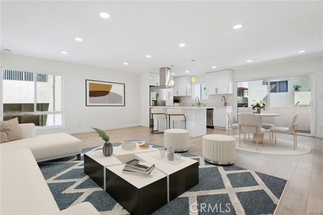 Photo - 5330 Zelzah Ave Unit 7