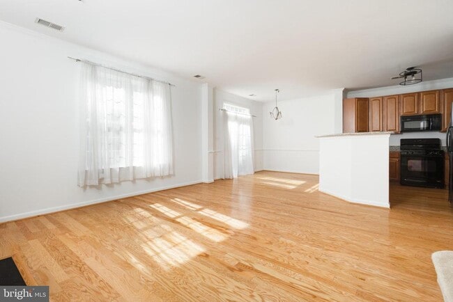 Photo - 8975 Harrover Pl