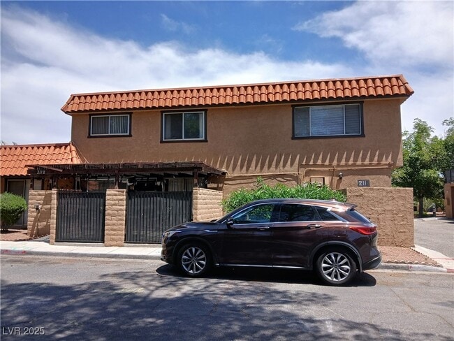 Photo - 211 Brookside Ln Townhome