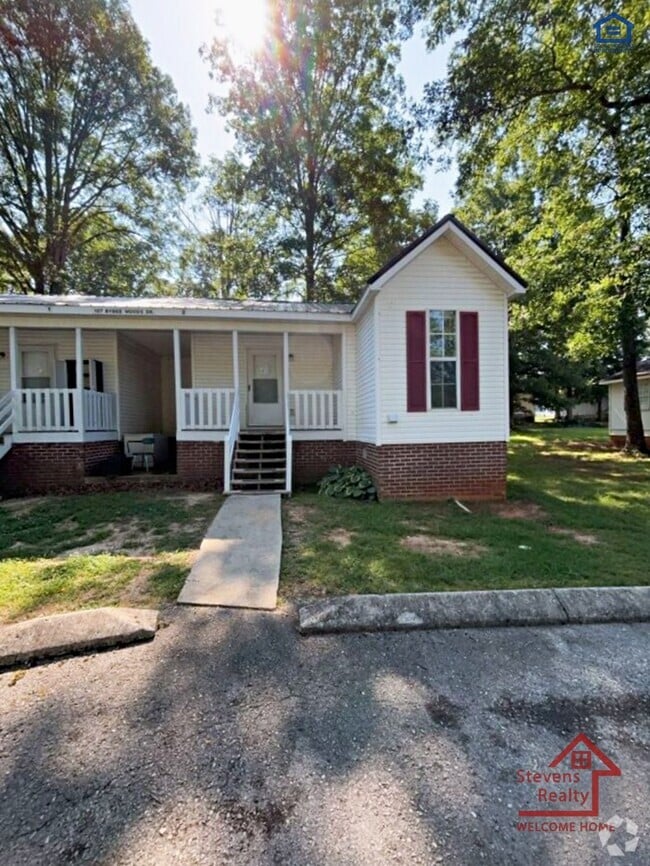 Building Photo - 157 Bybee Woods Dr Rental