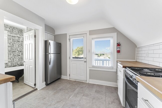 Photo - 1126 Cedar St