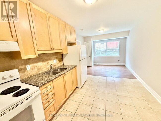 Photo - 15 Thirty Third St Unit 112