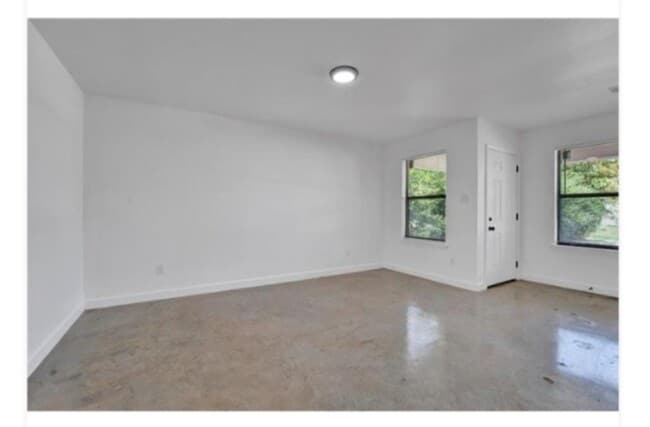 Photo - 1373 Cooper St