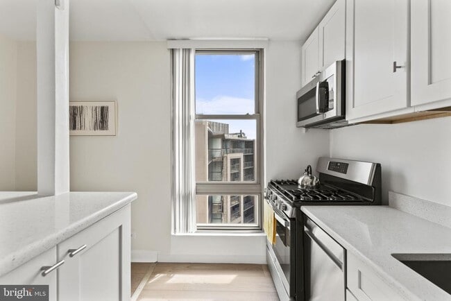 Photo - 1260 21st St NW Unit 1005