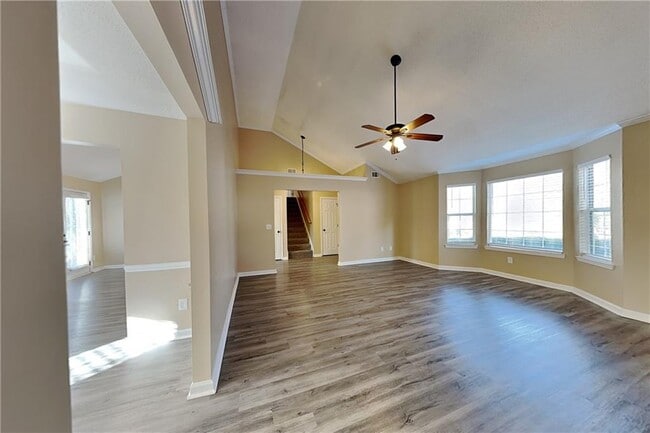 Photo - 7000 Greenfield Ln