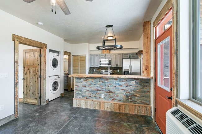 Photo - 6240-6243 Three Needles Ln Unit 204