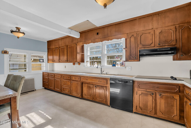 Photo - 6 Elmwood Ave House