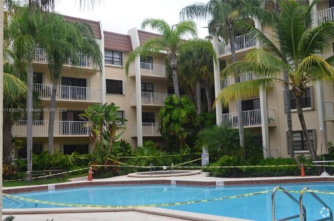 Building Photo - 9301 SW 92nd Ave Unit 208C Rental