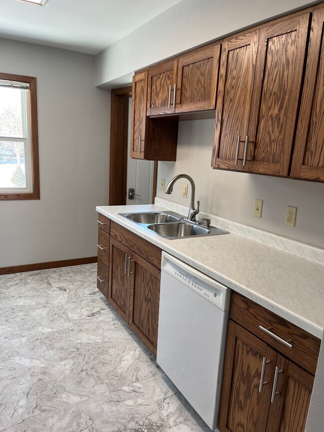 Photo - 1043 6th Ave