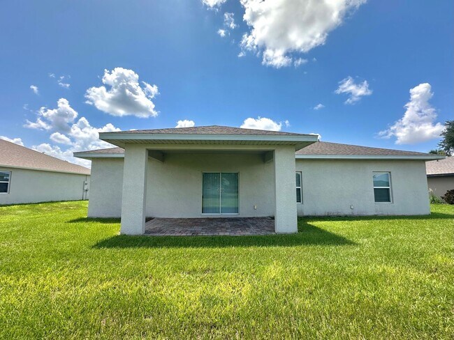 624 Corrientes Cir