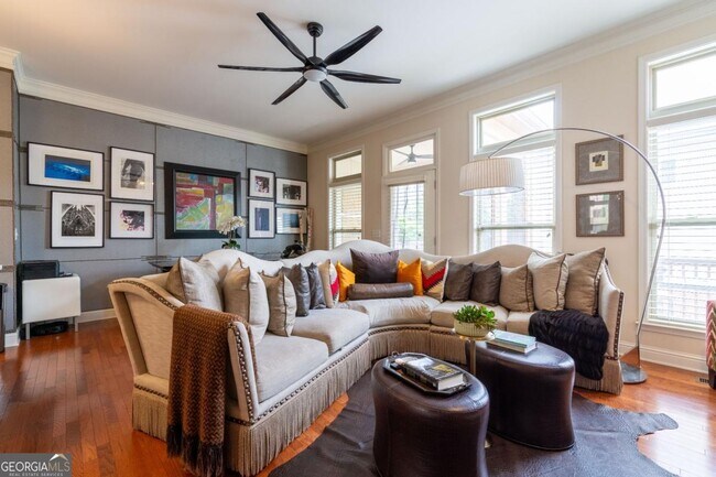 Photo - 2122 Silas Way NW