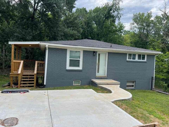 Building Photo - 21 Proctor Dr Rental