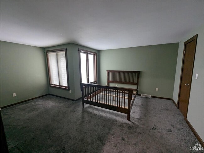 Building Photo - 1246 James St Rental