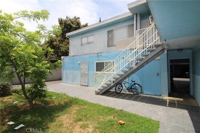 Building Photo - 1911 N Santa Fe Ave Unit 5 Rental